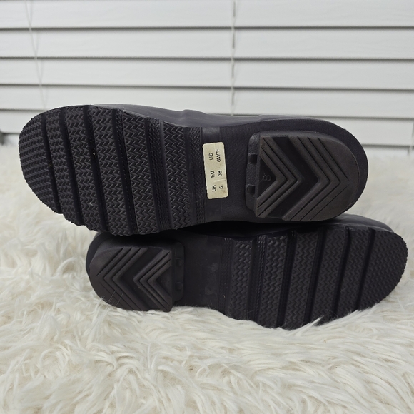 HUNTER Purple Tall Boots with Boot Liner - Picture 9 of 17